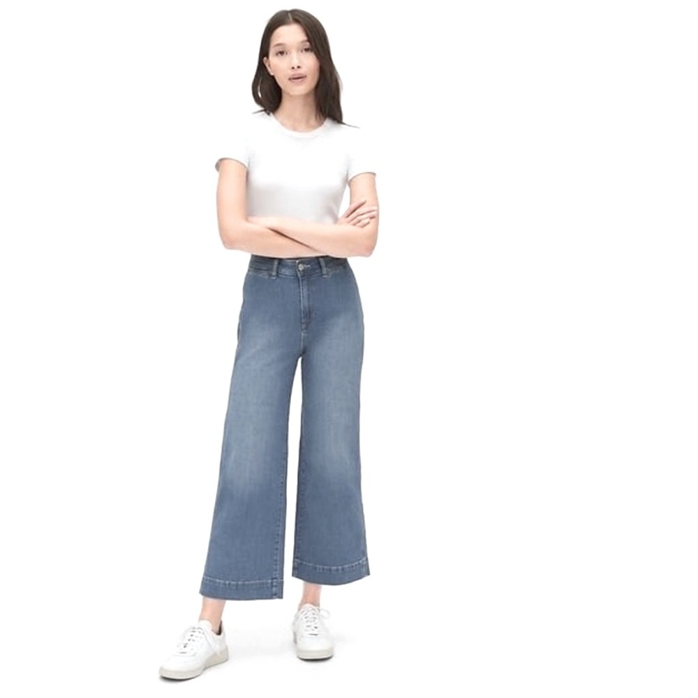 🩵 Gap High-Rise Wide Leg Crop Jeans NWOT, Size 2P/ 26P